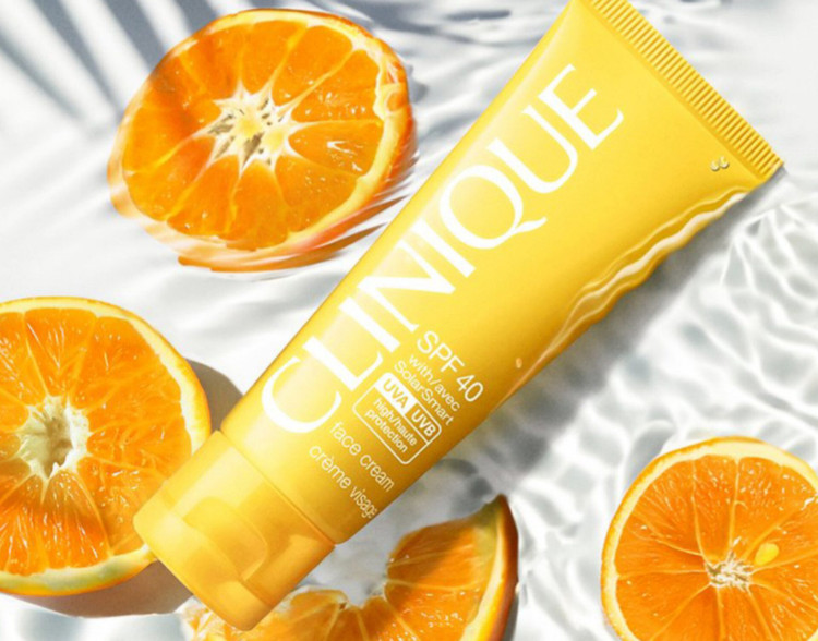 کرم ضد آفتاب کلینیک جوانساز و ضد چروک حجم 50 میل | Clinique SPF 40 With Avec Solar Smart face cream